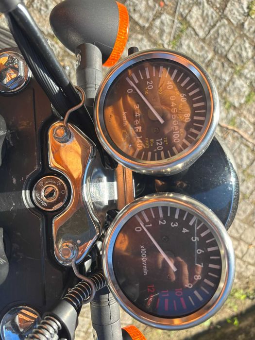Vendo Keeway Superlight 125 EL como nova