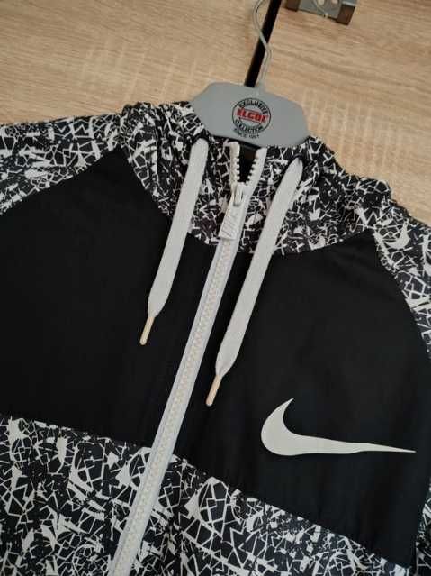 Kurtka wiatrówka przeciwdeszczowa damska Nike