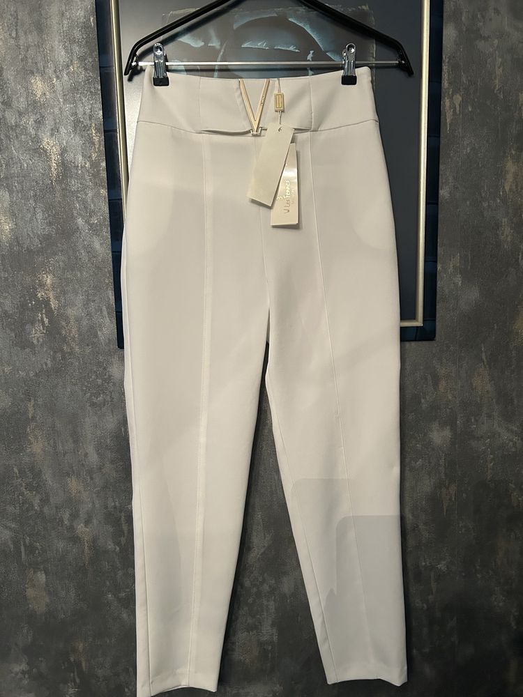 Eleganckie spodnie Babylon-zloty motyw r.40