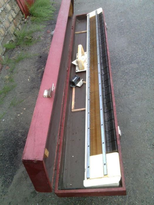 Вязальная машина, футляр .