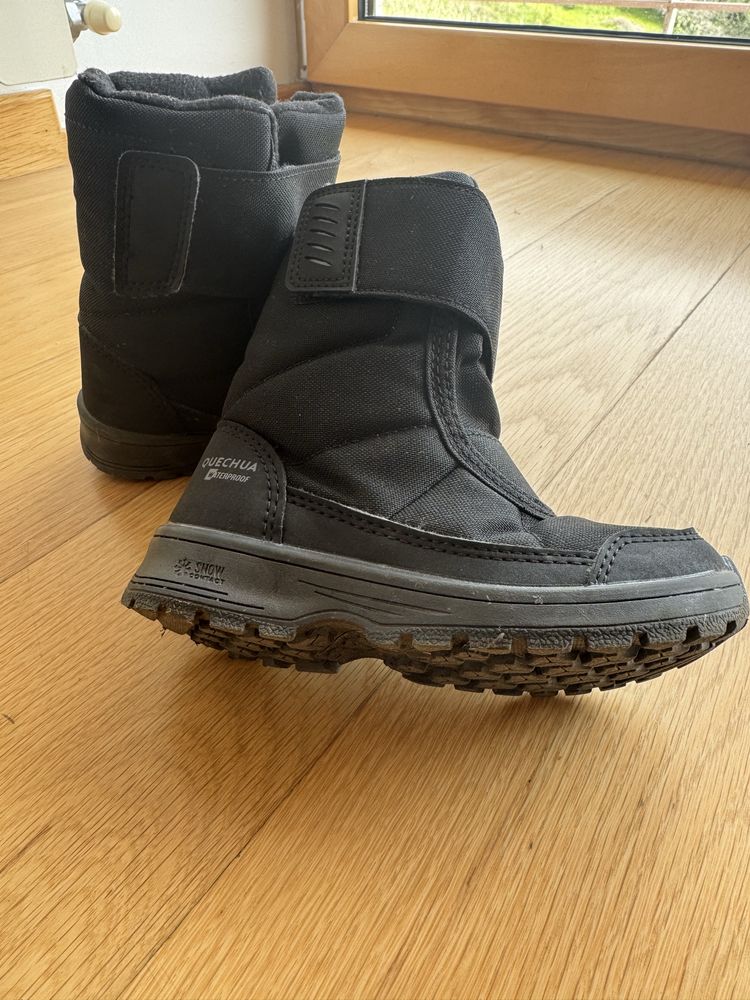 Botas quentes para criança da Decathlon. quase novo 24eu