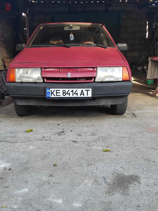 Машина ваз 2108 на ходу