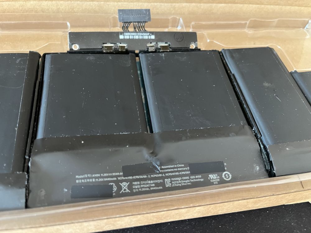 Батарея Macbook Pro