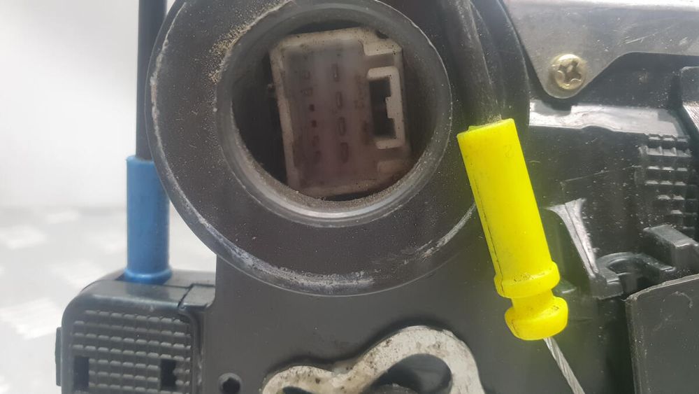 Замок двери задней правой электр 8 пинов LEXUS RX 2003-2009 разборка