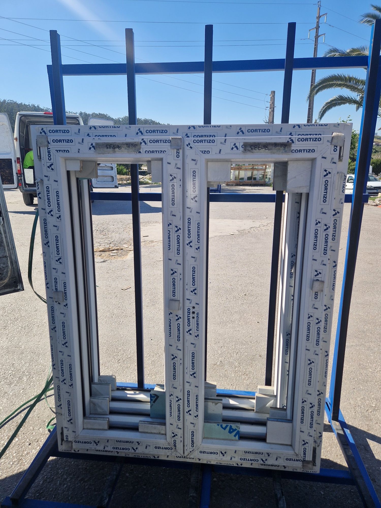 Janela em pvc com vidro duplo térmico
