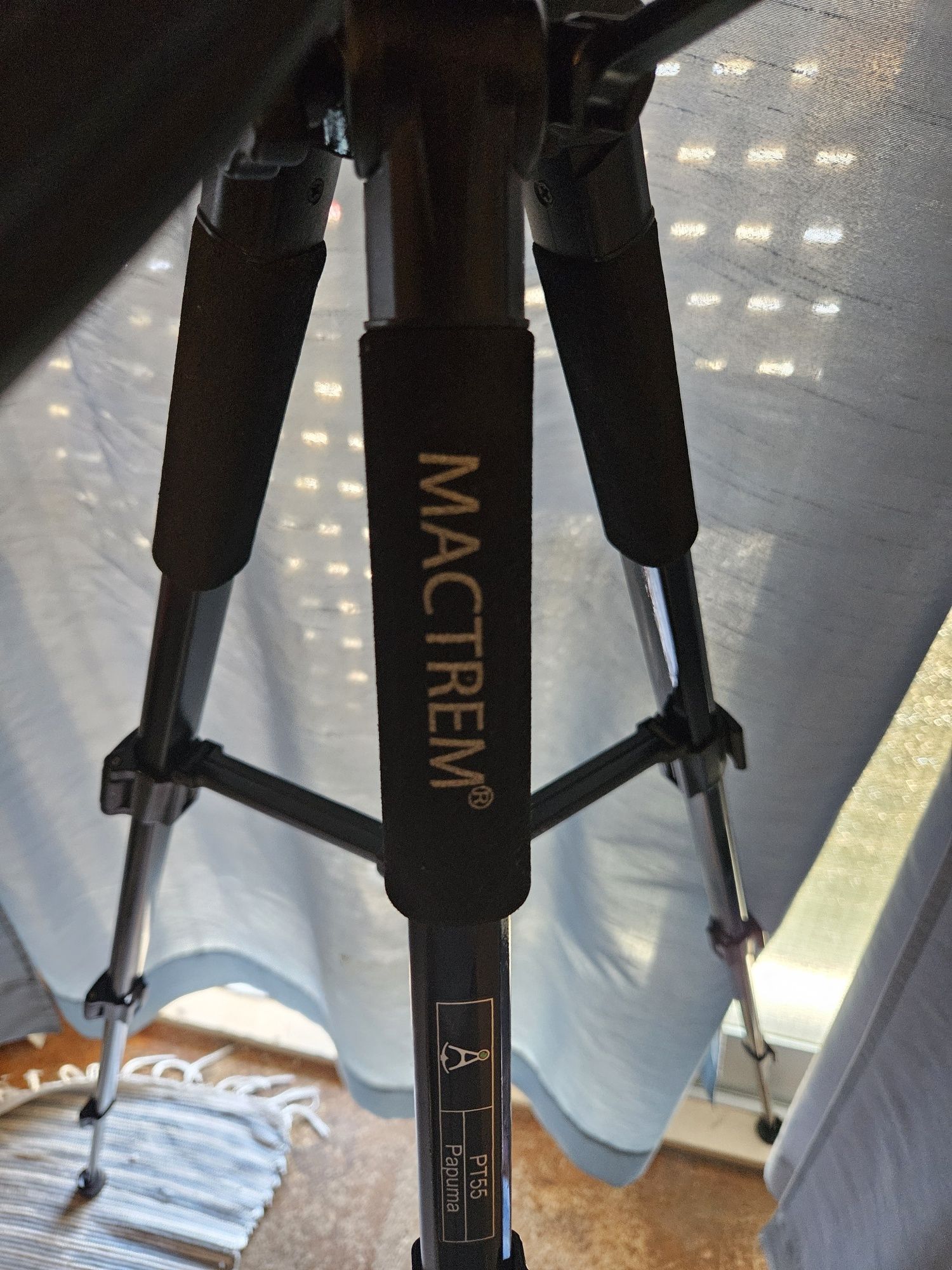 Tripé para câmera marca Mactrem