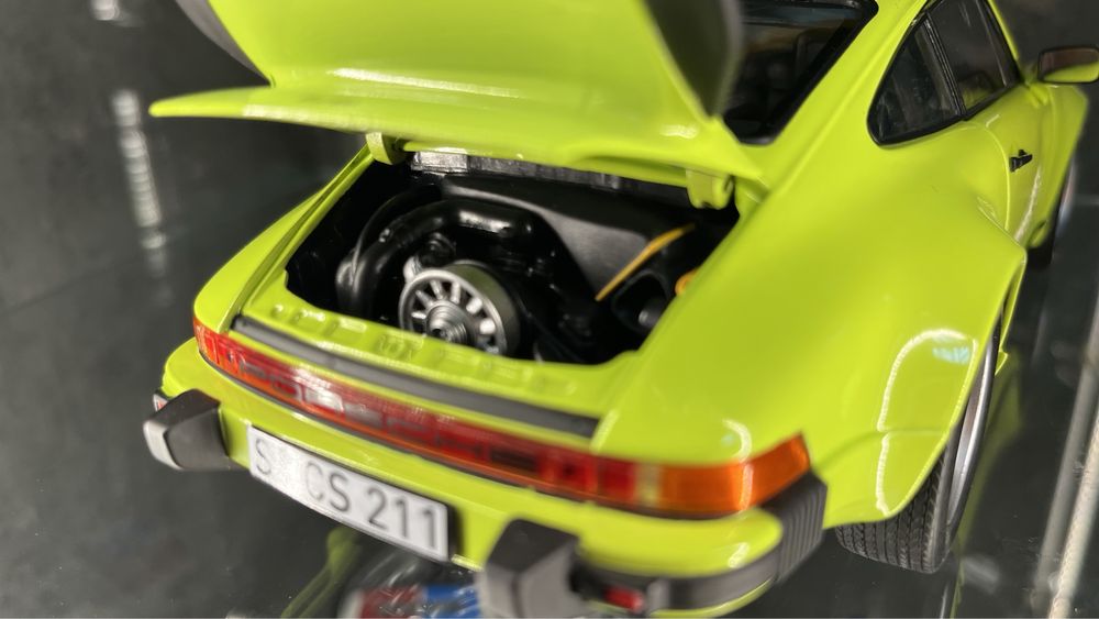 Porsche 911, 930 Turbo 3.0 - Norev 1/18