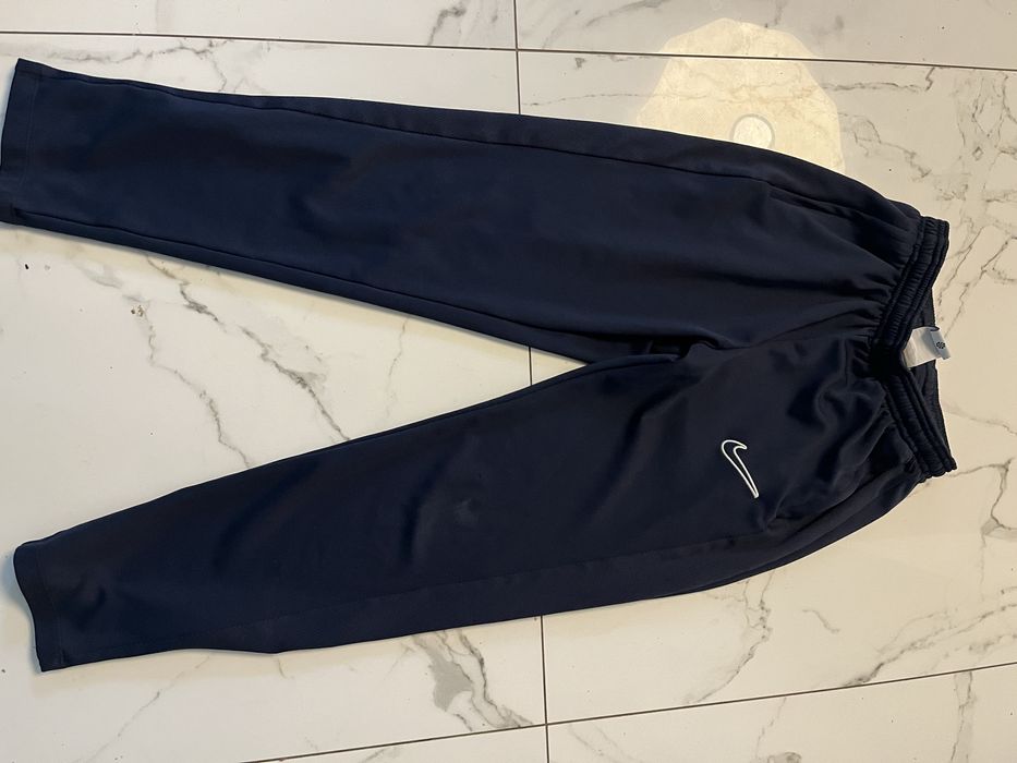 Spodnie Nike dri fit. 147/158 cm