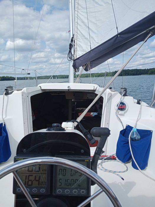 MacGregor26M  żaglowo-motorowy, YAMAHA 50HP, przyczepa dwuosiowa