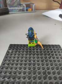 Minifigurka LEGO ninjago duch z bronią