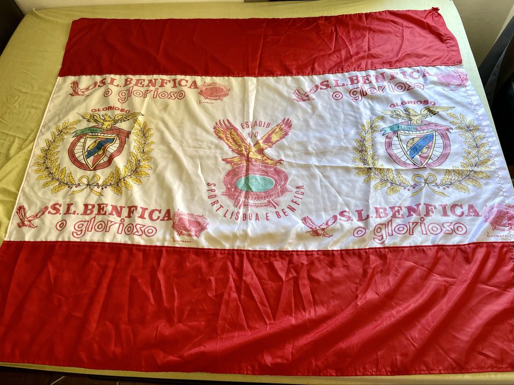 Bandeira original do SLB