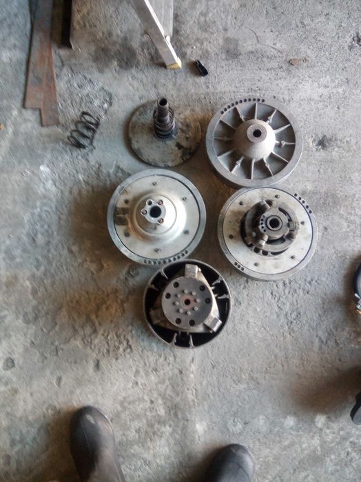 skuter śnieżny częsci kółka gąsienica polaris Yamaha skidoo