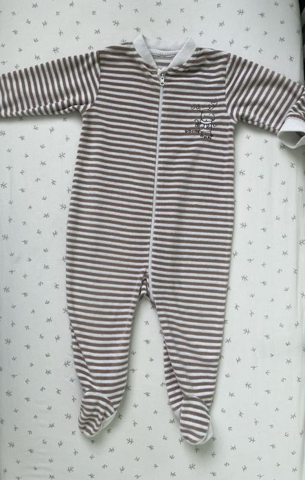 Ciepła piżama na zimę rozmiar 86 beżowy pajacyk polarowy ciepły paka