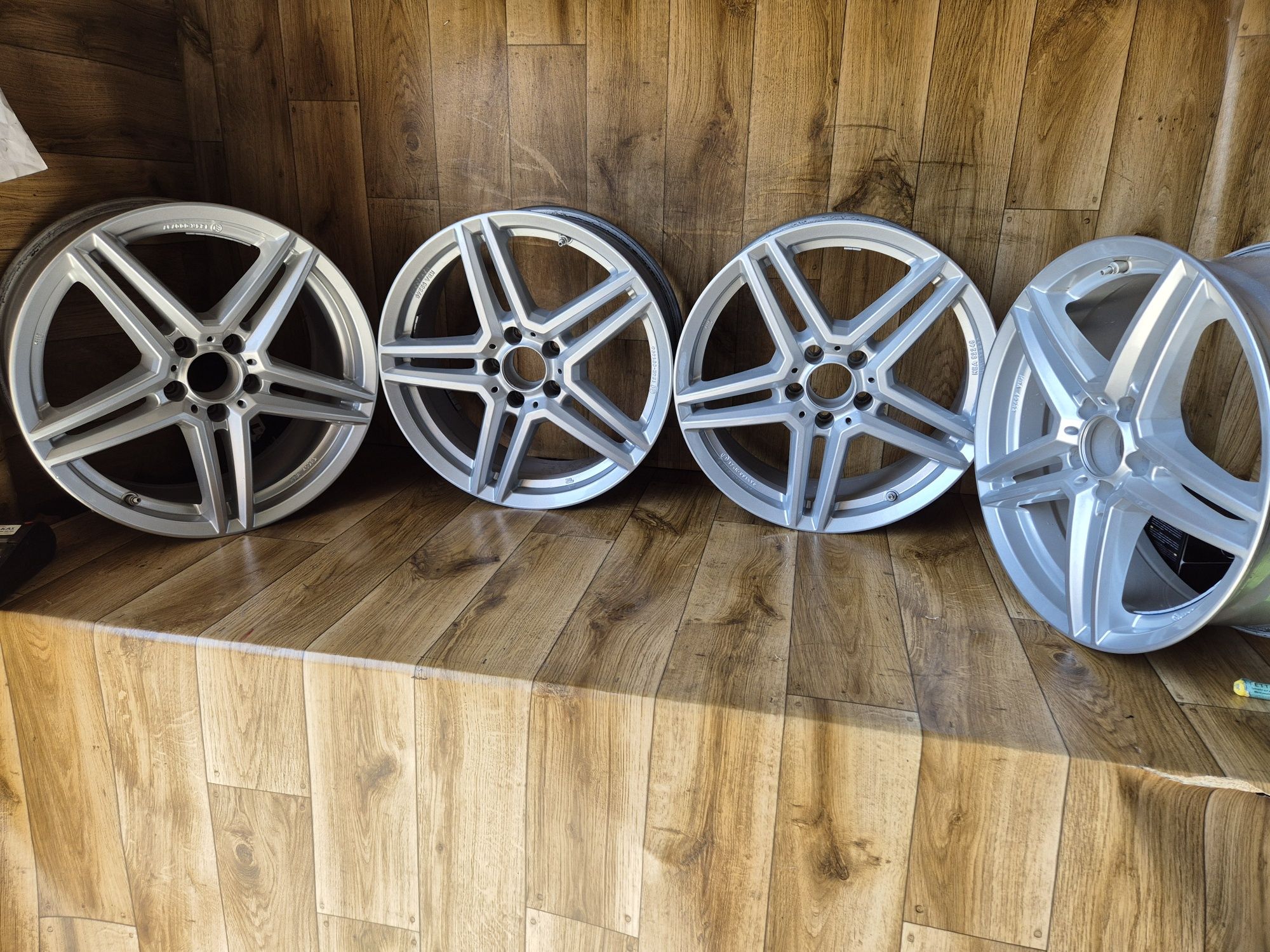 Alufelgi Uniwheels 18cali 5x112 et44 i et48 j 7,5i8,5 dwie szerokości