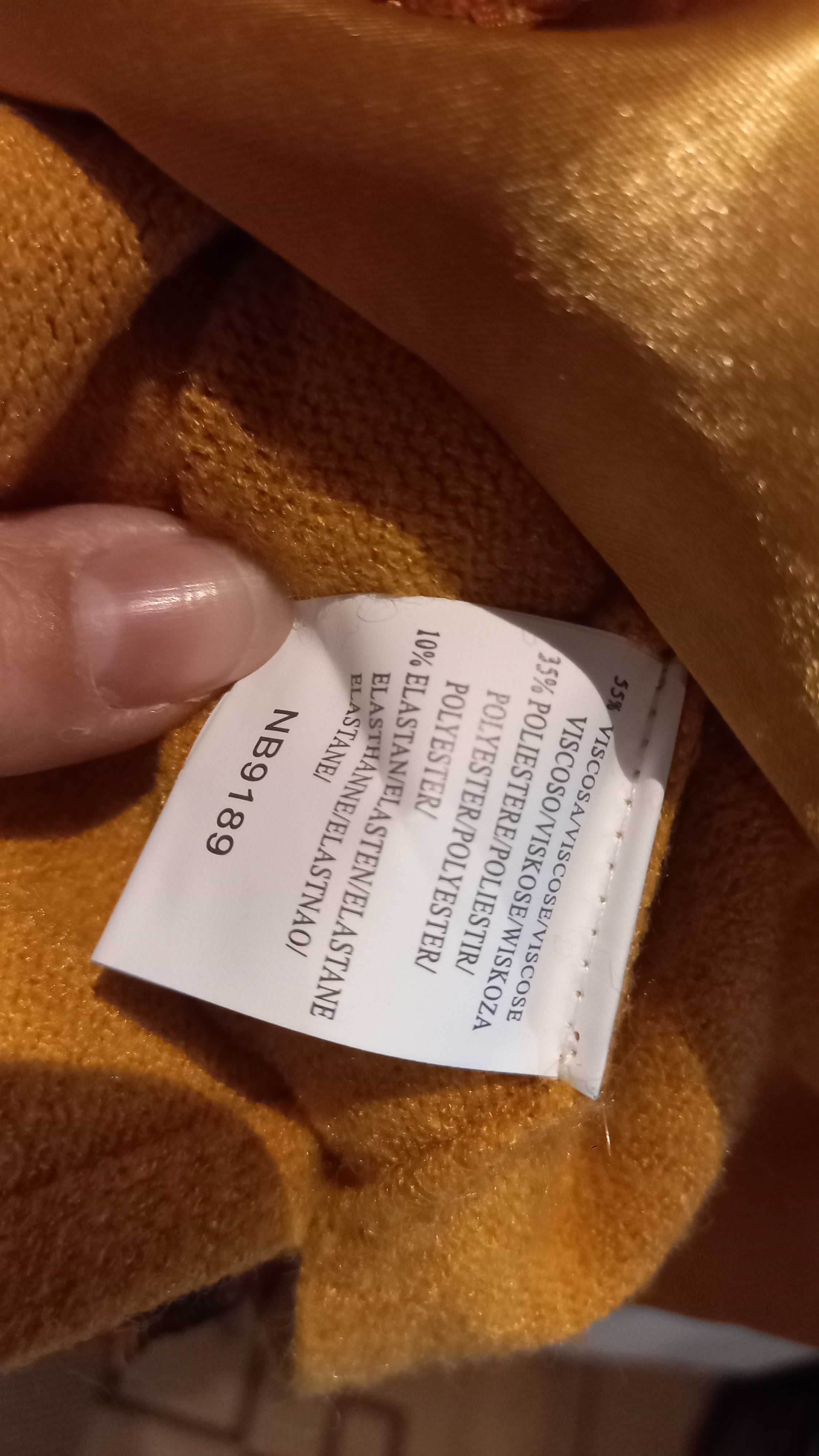 Camisola amarela com aplicação acetinada e lantejoulas - M - Minority