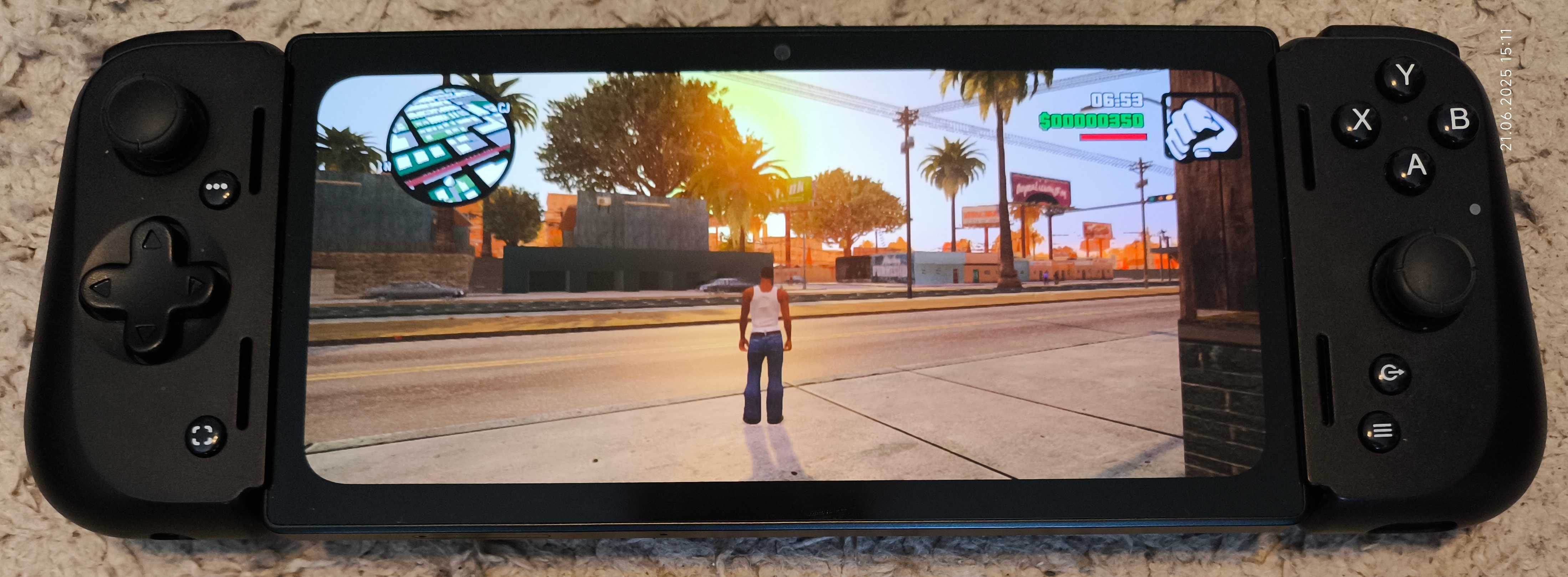 Razer Edge WiFi + Kishi V2 Pro Bundle
