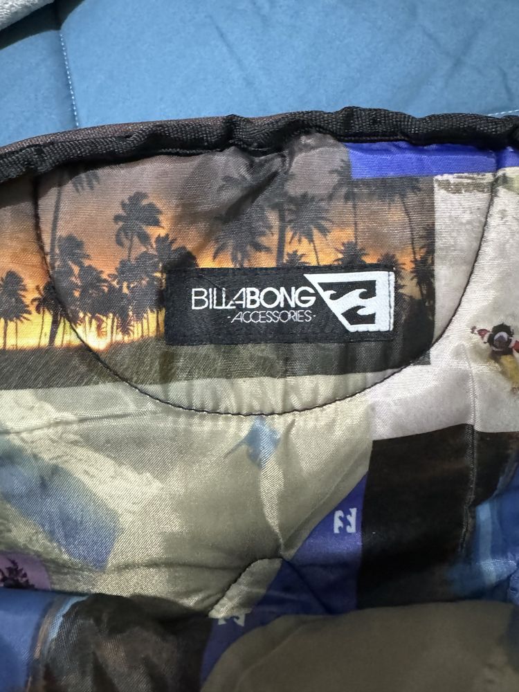 Mochila billabong branca e preto