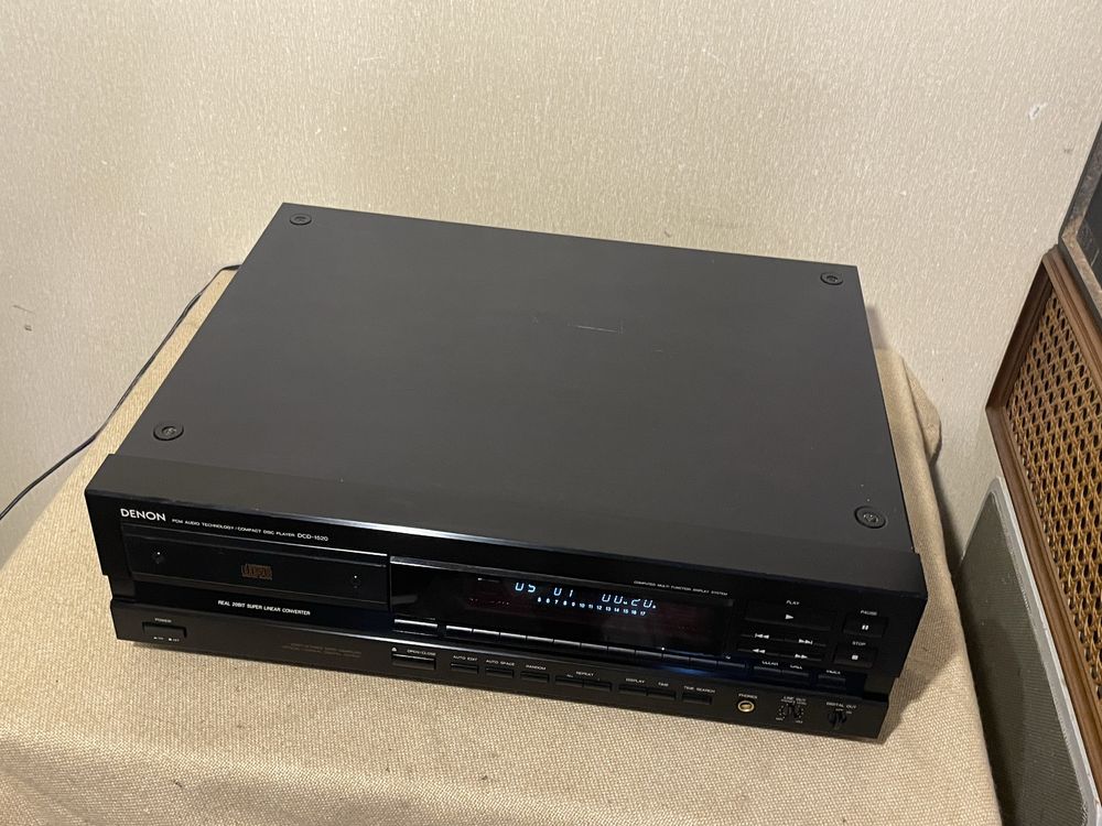 Аудиофильский CD-проигрыватель DENON DCD-1520 (2хPCM-64P/11кг)