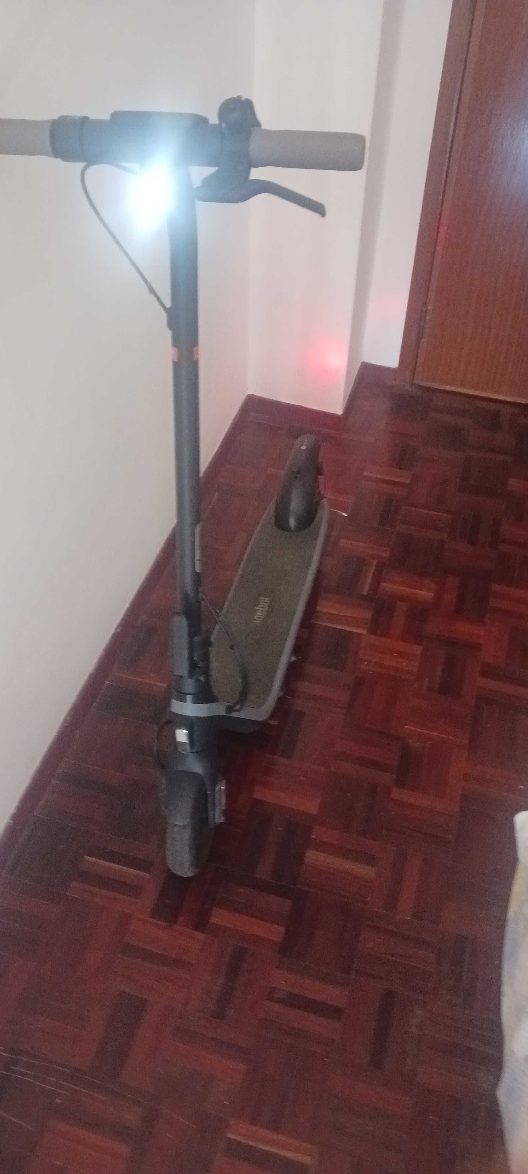 Trotinete eletrica  com pouco uso