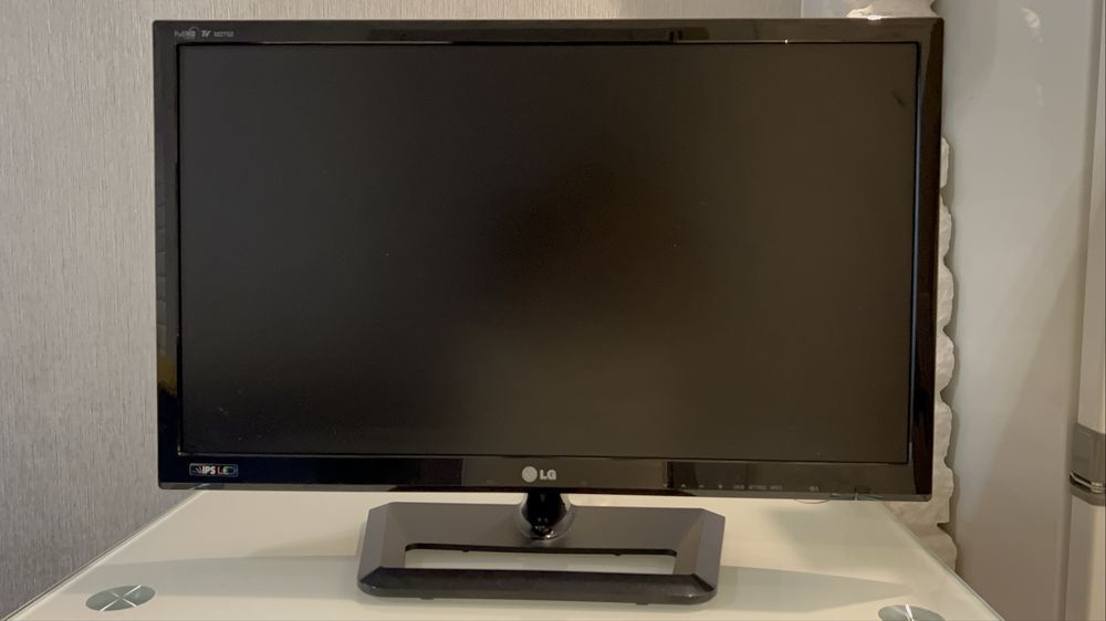 Телевізор LG M2752D-PZ