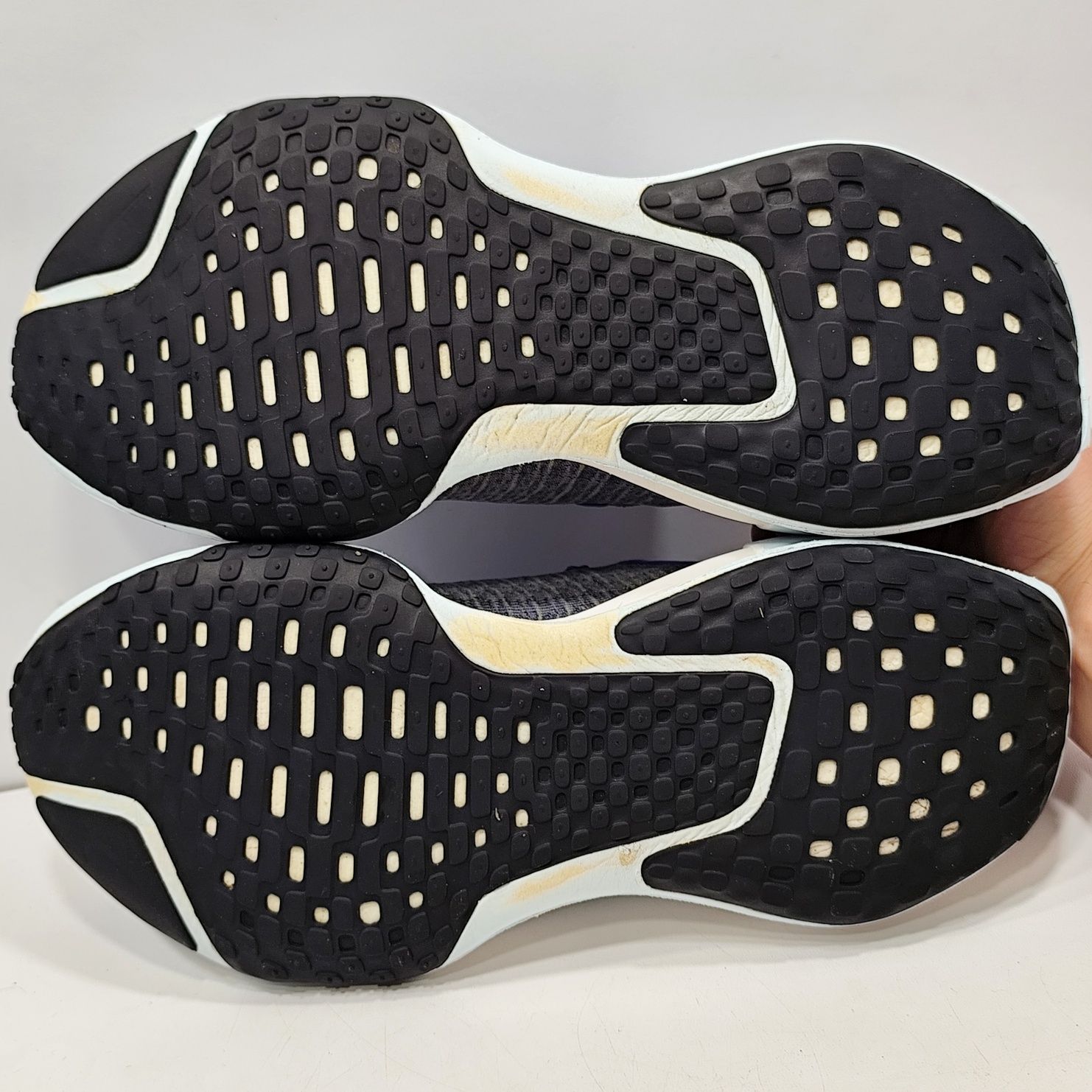 кросівки Nike ZoomX Invincible 45р/29см
