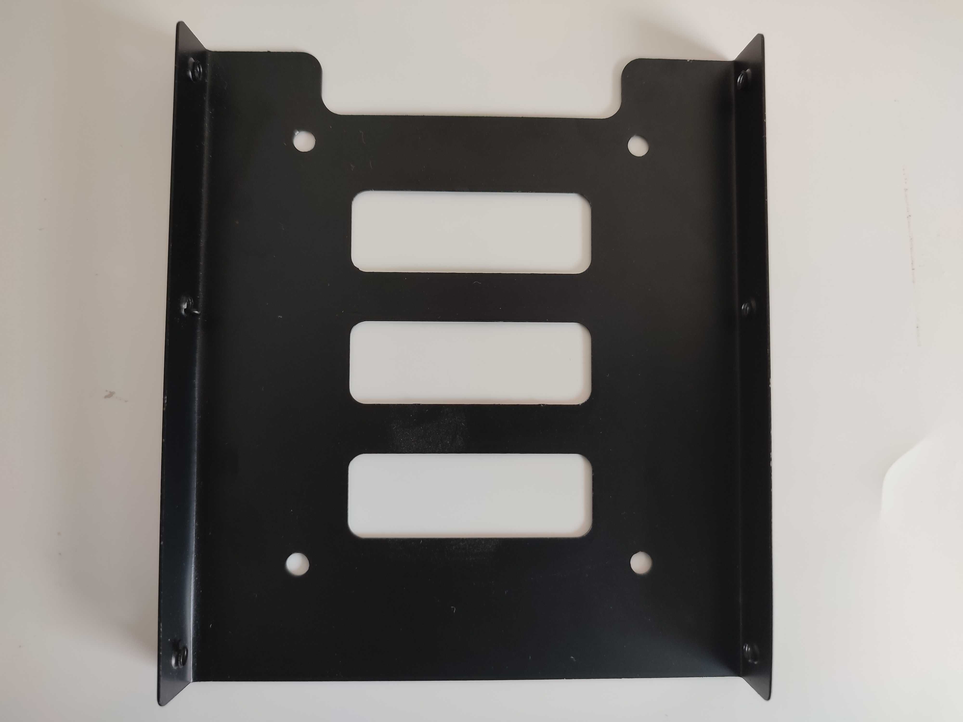 Перехідник - адаптер з 2.5" HDD/SSD на 3.5"