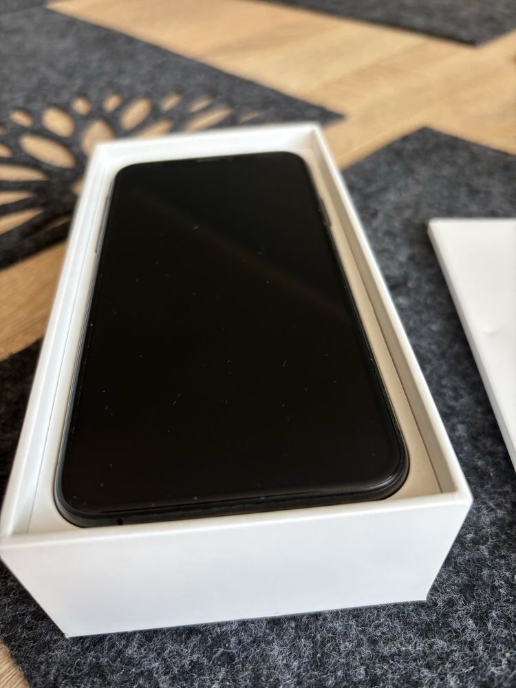 Iphone xs 64g uzywany przez kobiete