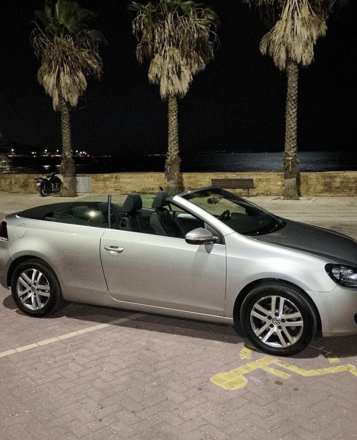 Golf 6 cabrio 1.6 TDI Bluemotion 105 cv