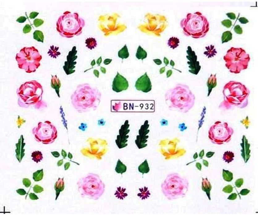 Wodne naklejki na paznokcie