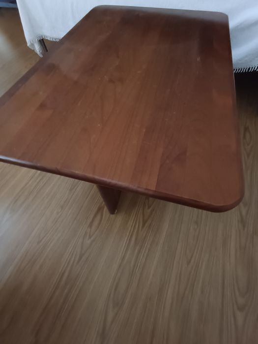 Mesa em madeira maciça - CERNE