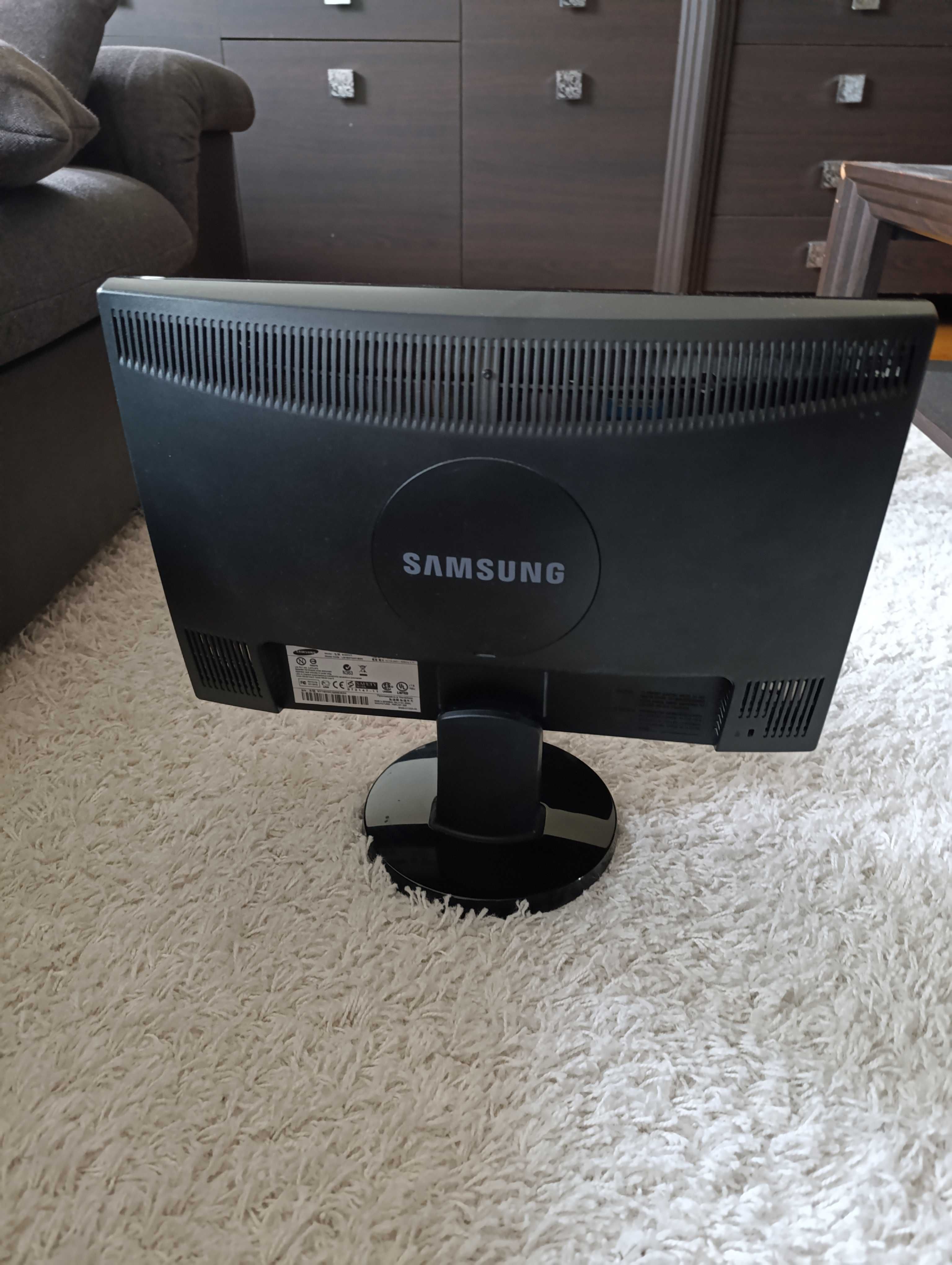 Monitor 19 cali SAMSUNG SyncMaster 943NWX