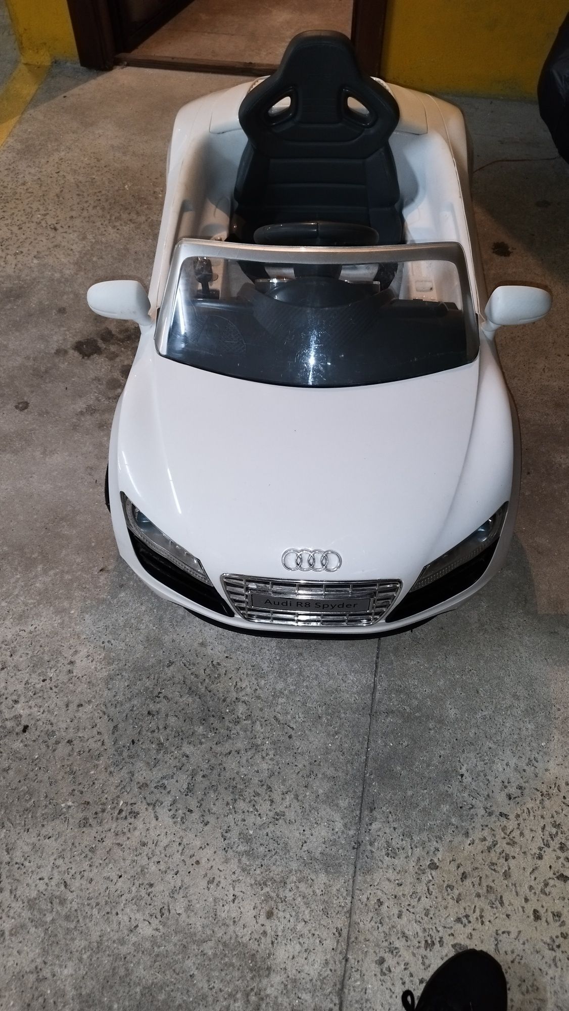 Carro elétrico Audi R8 Spyder