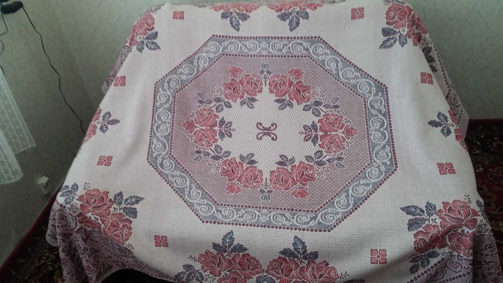 Duża narzuta kapa 185 x140 w bdb stanie możliwa wysyłka
