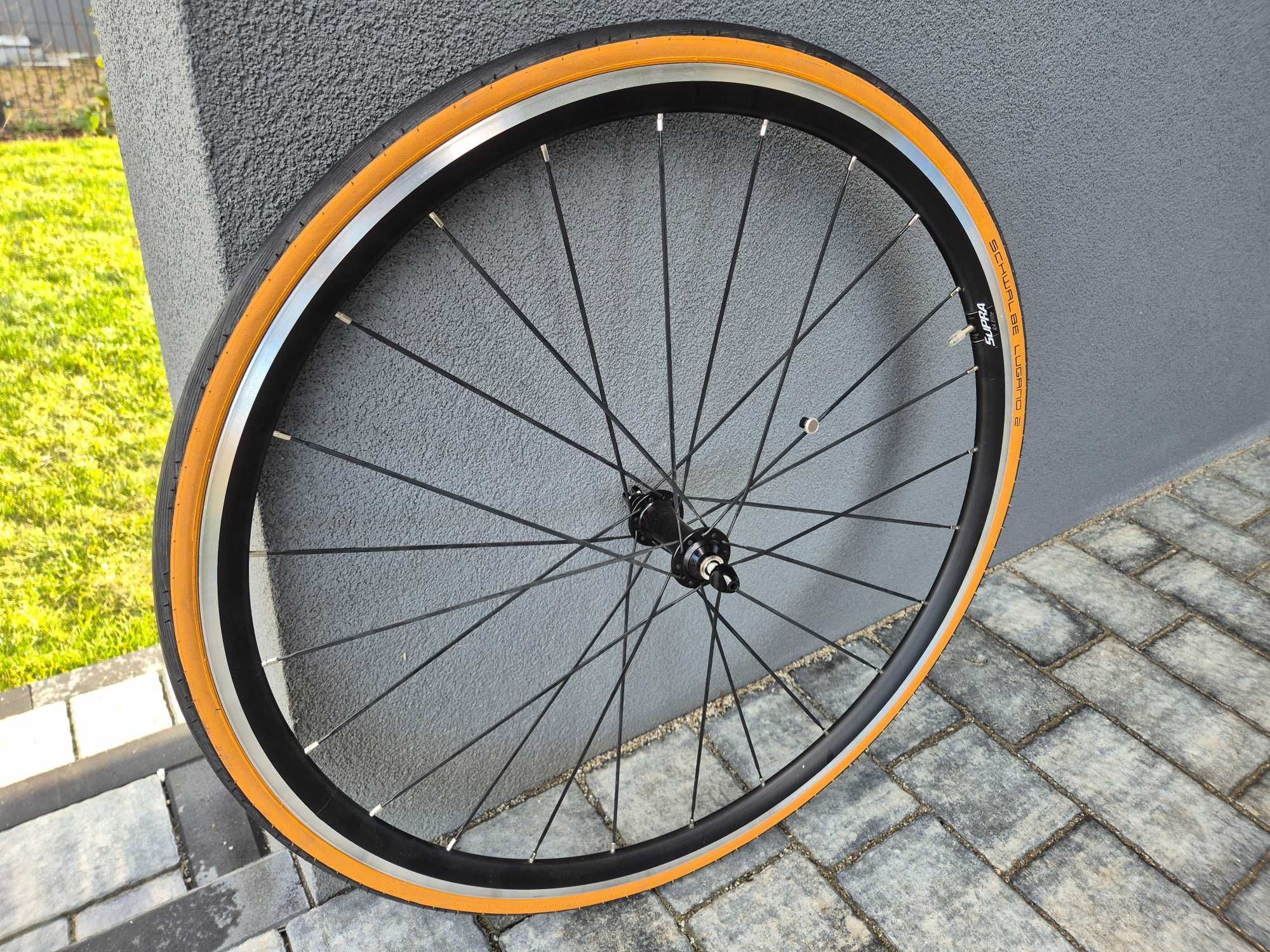Przednie koło Supra RA Elite z oponą Schwalbe Lugano 2