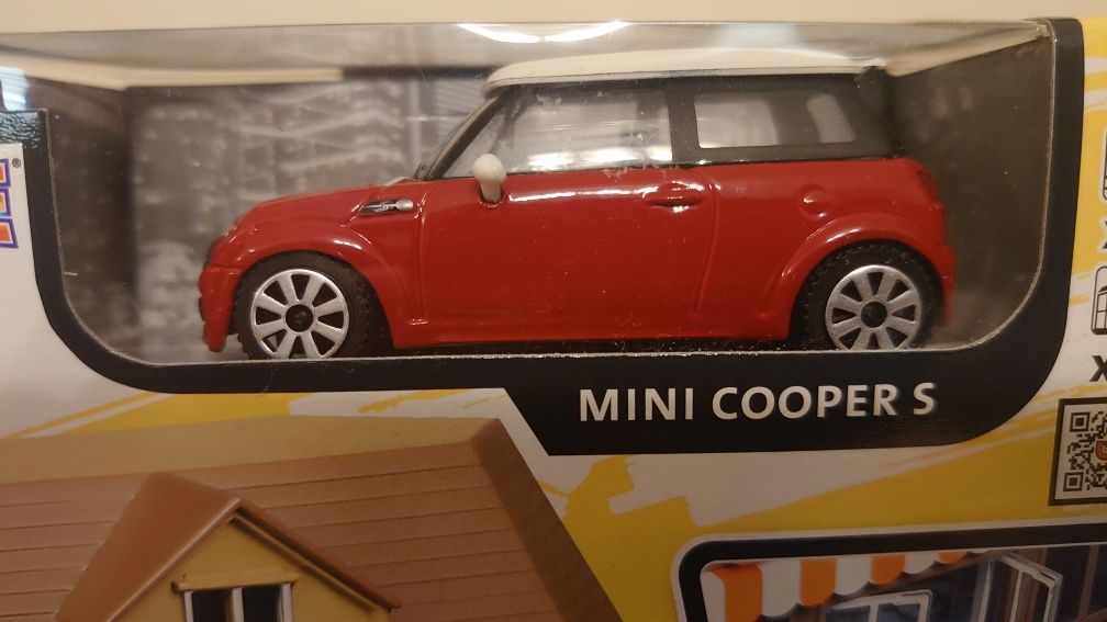 Bburago Street Fire zestaw Kiosk z Mini Cooper S, w skali 1:43 Burago.