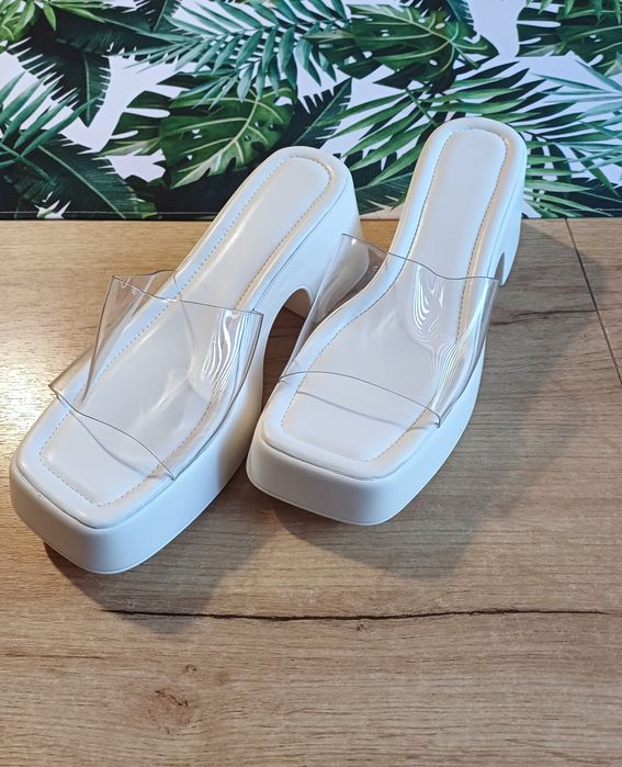 Nowe transparentne klapki na platformie Shein 40