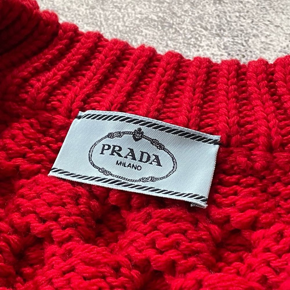 Светер Prada Red Wool Chunky-knit Crystal Embellished