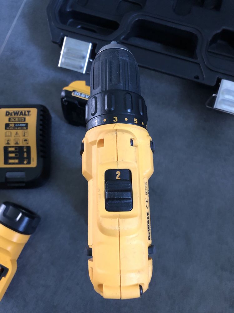 Акум.шуруповерт Dewalt DCD710+ ліхтар DCL508