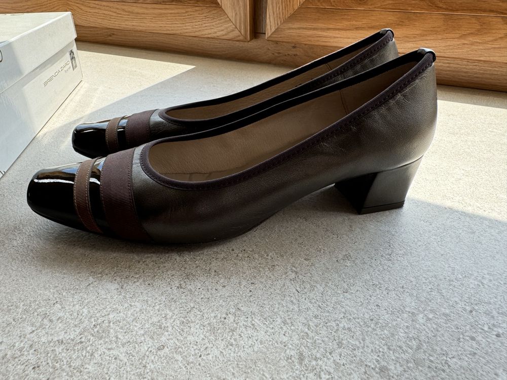 Buty wizytowe w stanie idealnym