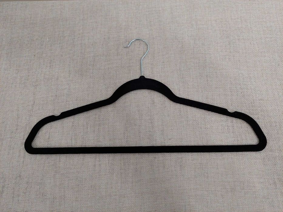 Тремпеля Вішалки Пелечіки велюрні 10шт чорні нові