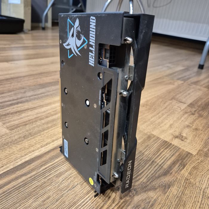 AMD RX6600XT OC Hellhound PowerColor 8GB mocniejsza od RTX3060