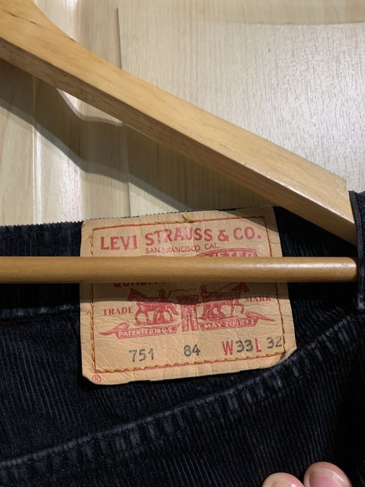 Levis 751 w33 l 32