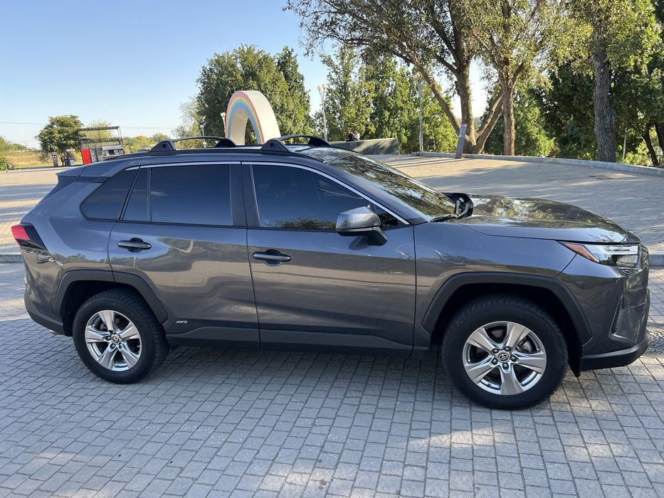 Toyota rav4 2022 awd hybrid