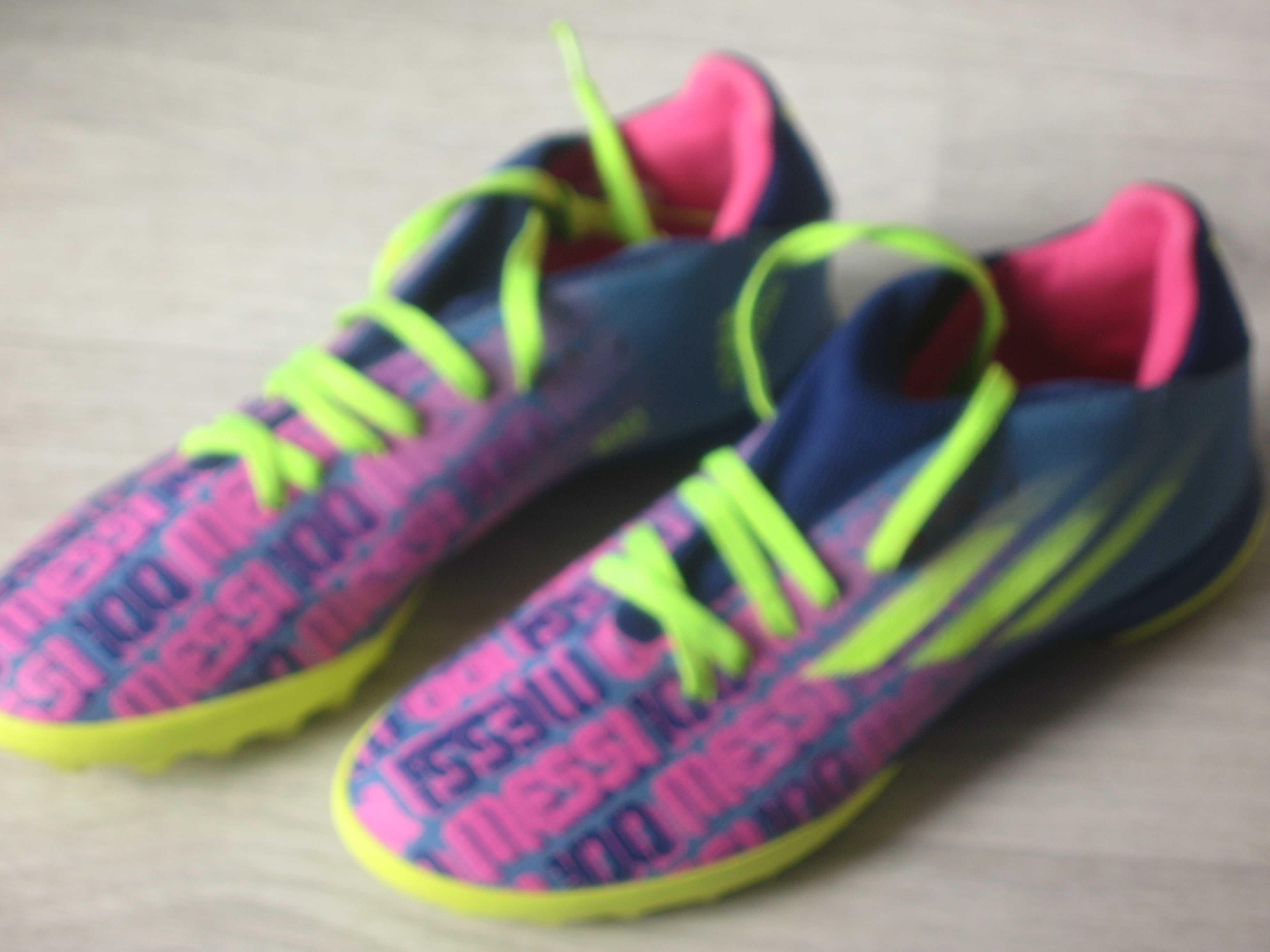 Продам сороконожки Adidas
