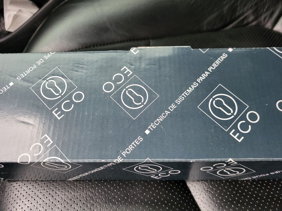 Продам доводчик для двери