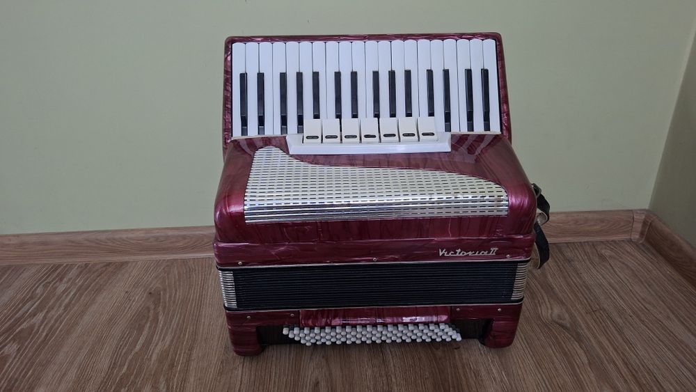 Akordeon Victoria 2, 80 basów