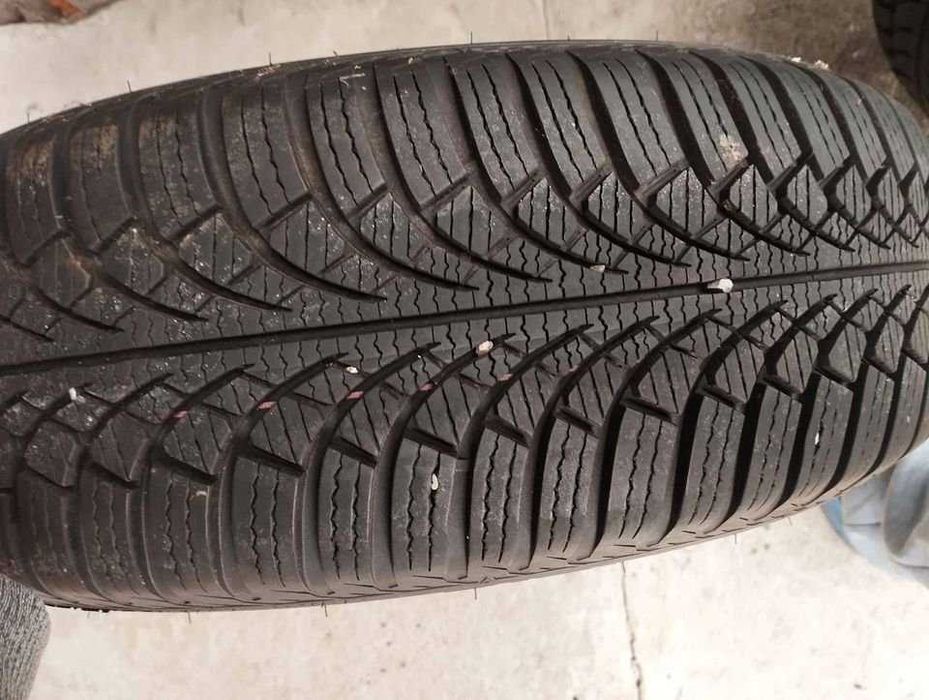 4 Koła Zimowe 195/65R15 + 1 Opona + 4 kołpaki gratis
