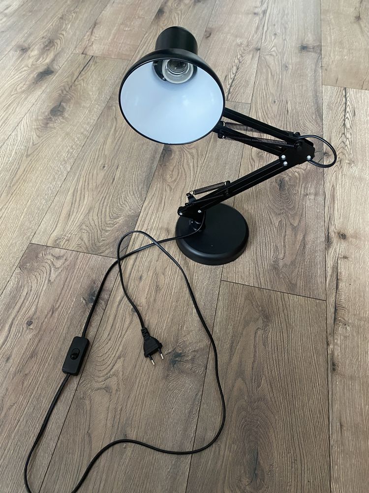 Lampka biurkowa