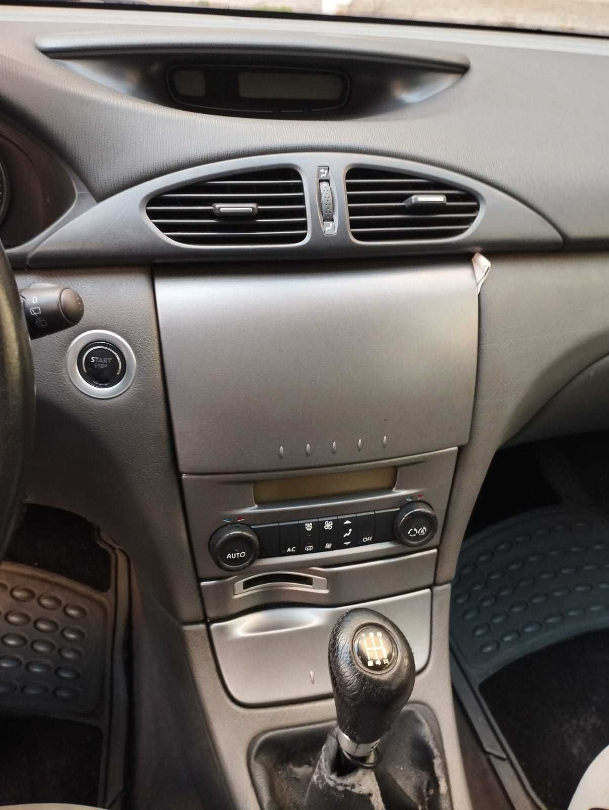 Renault Laguna II, 2001