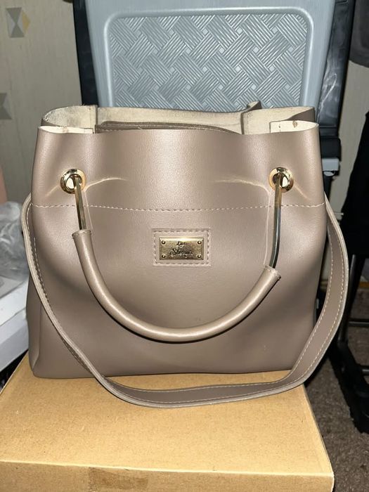 Сумка бежевая из эко кожи